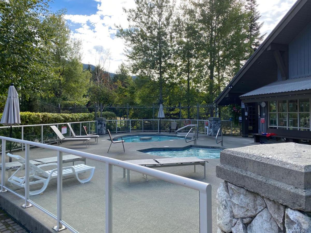 The Aspens On Blackcomb Вістлер Екстер'єр фото